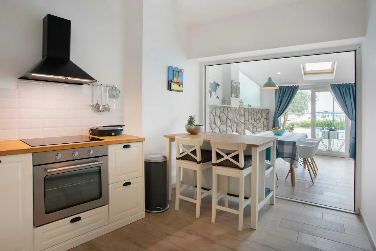 Apartments Nika Crikvenica