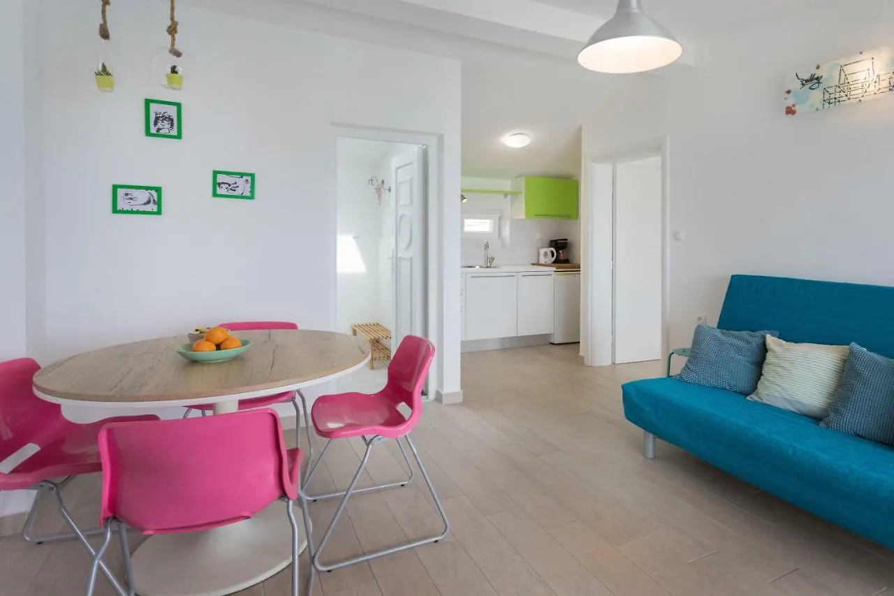 Apartments Nika Crikvenica 0*,
