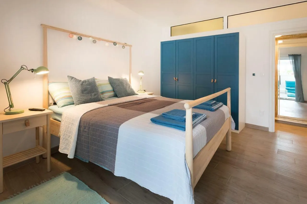 Apartments Nika Crikvenica 0*,